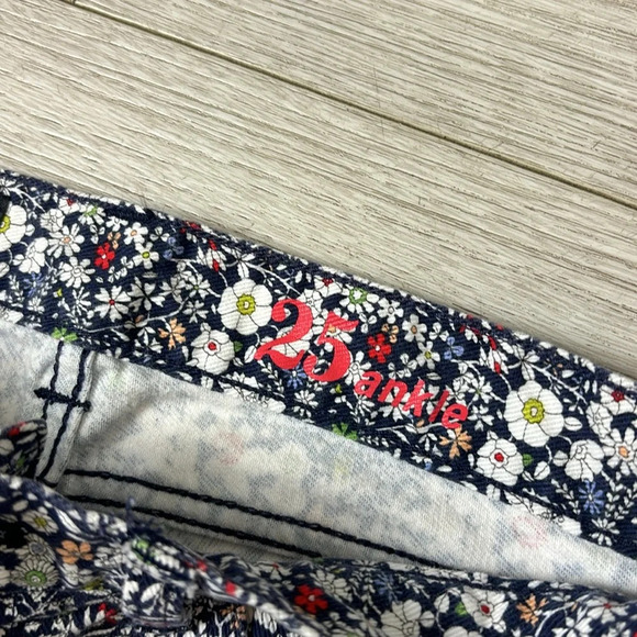 J. Crew Liberty Floral Print Toothpick Skinny Ankle Jeans Size 25 - Picture 7 of 13